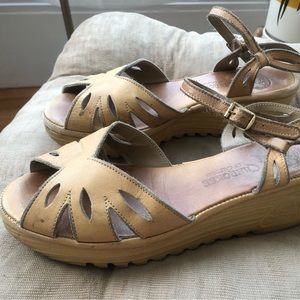Vintage Cherokee of California Sandals